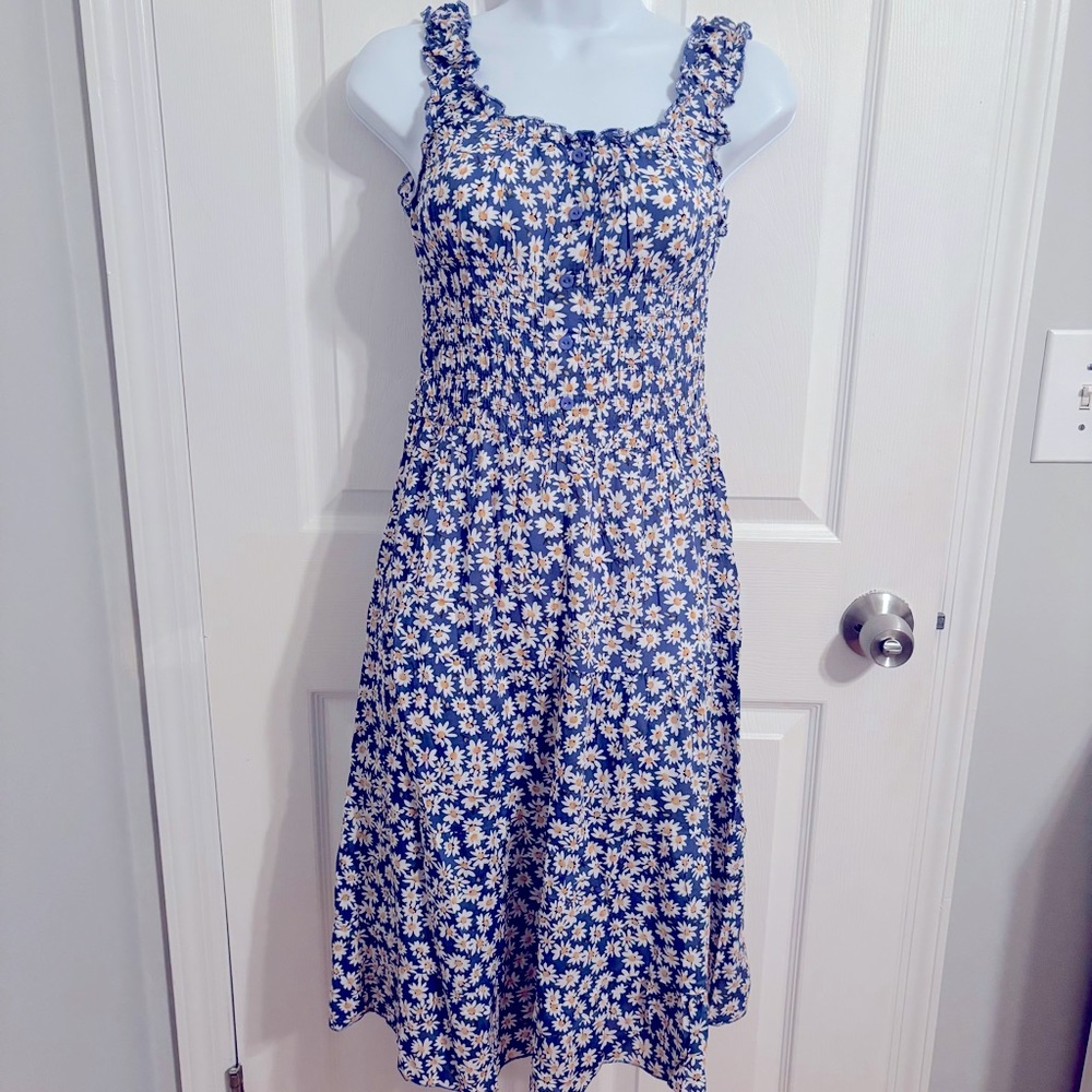 Daisy print dress